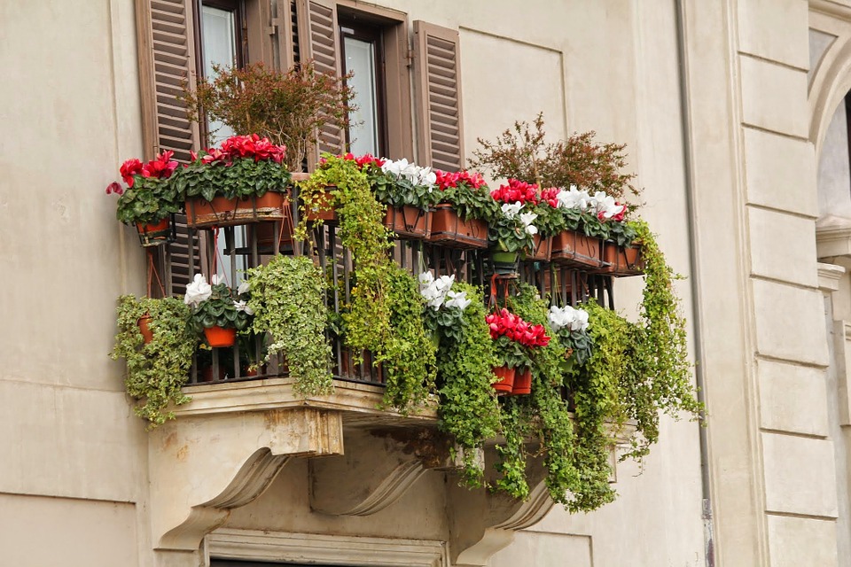 1469613970 771 215277 balcony