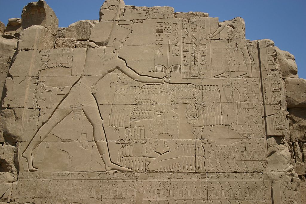 1521361850 535 158071 1024pxthutmose iii at karnak