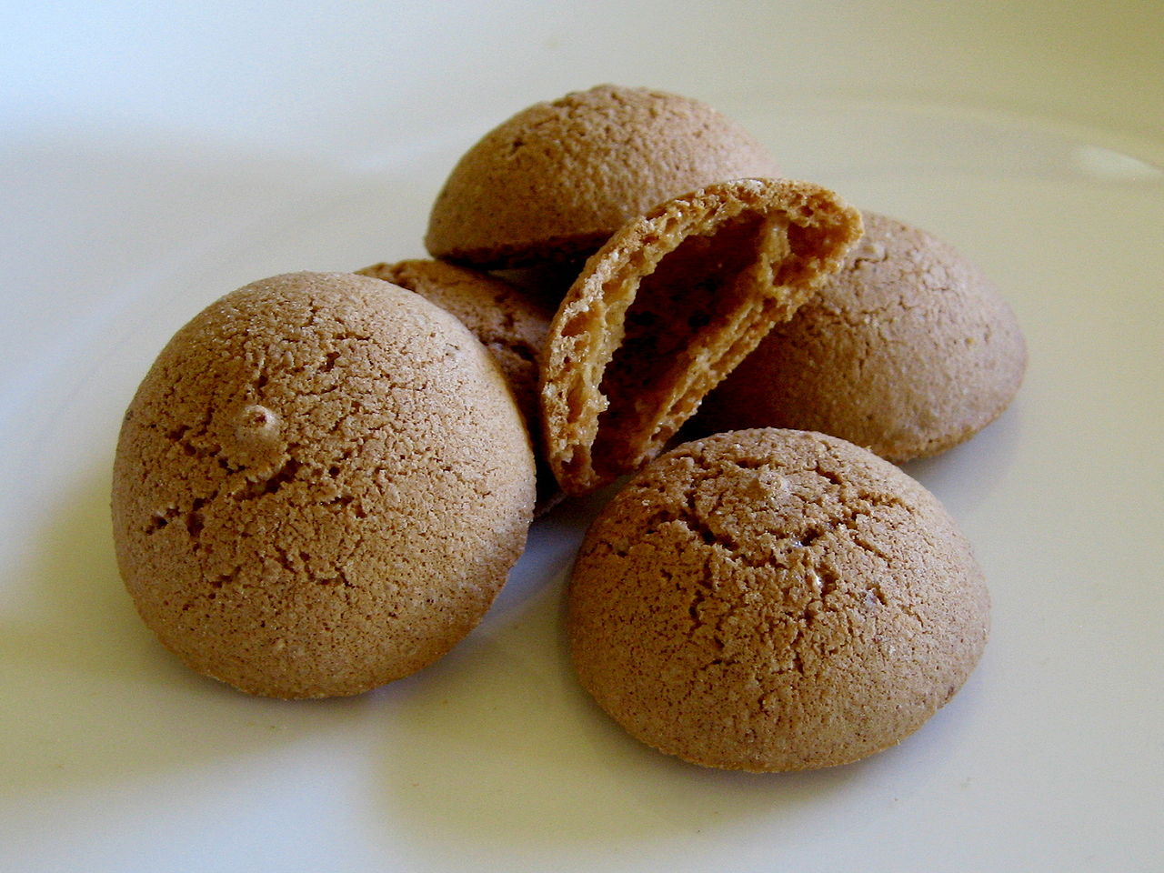 1558414717 728 210588 1280pxamaretti gobeirne