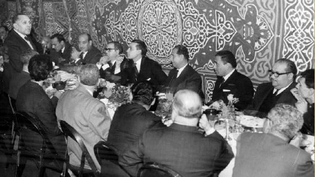 صلاح جاهين وهيكل وعبدالحليم تكريم جاهين بمناسبة حصوله على تكريمه فى عيد العلم