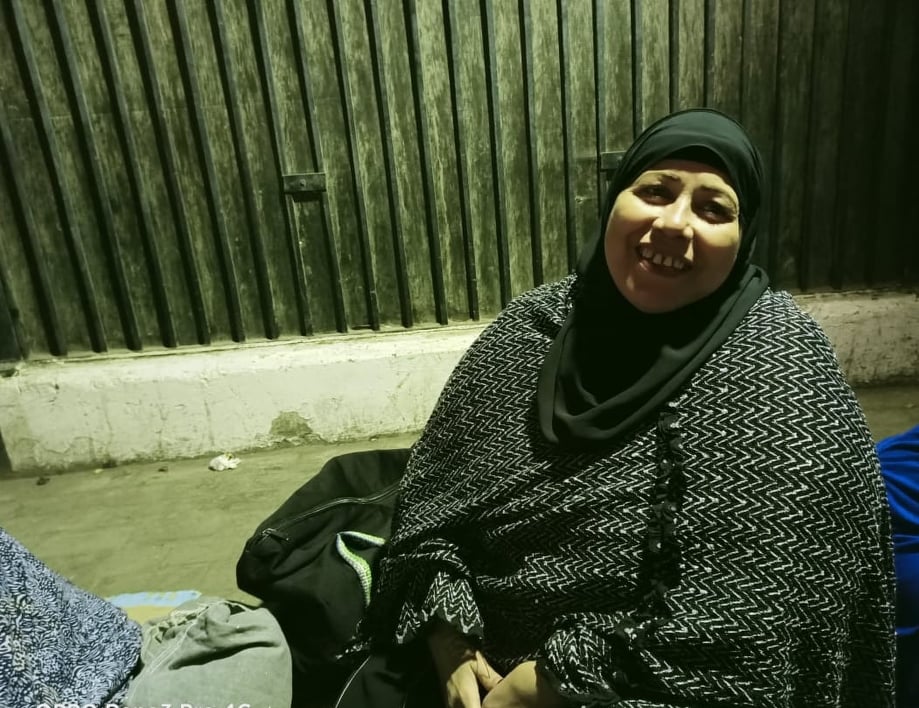وفاء مصطفى من زوار مولد الحسين - تصوير: أشرف إبراهيم