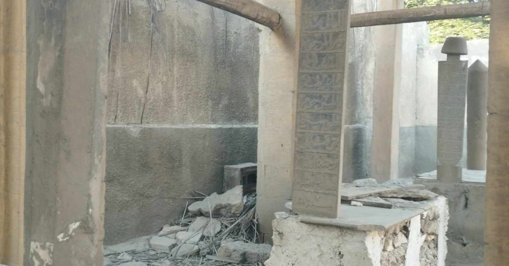 تركيبتان عثماني مسروقين من نفس الحوش المجاور للإمام الطحاوي تصوير إبراهيم المصري 2 1200x628 1