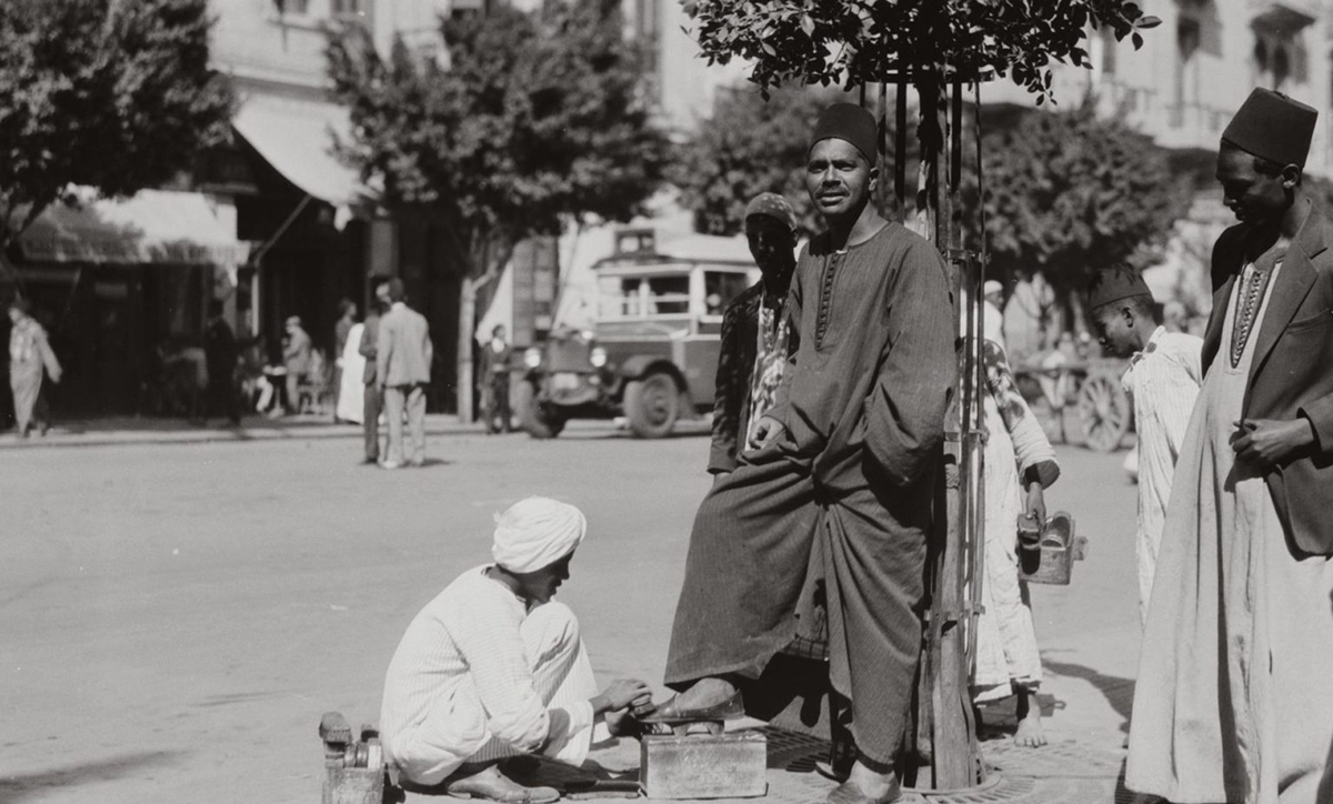 shoe shiner. cairo egypt. 1900 1920 1536x927 1