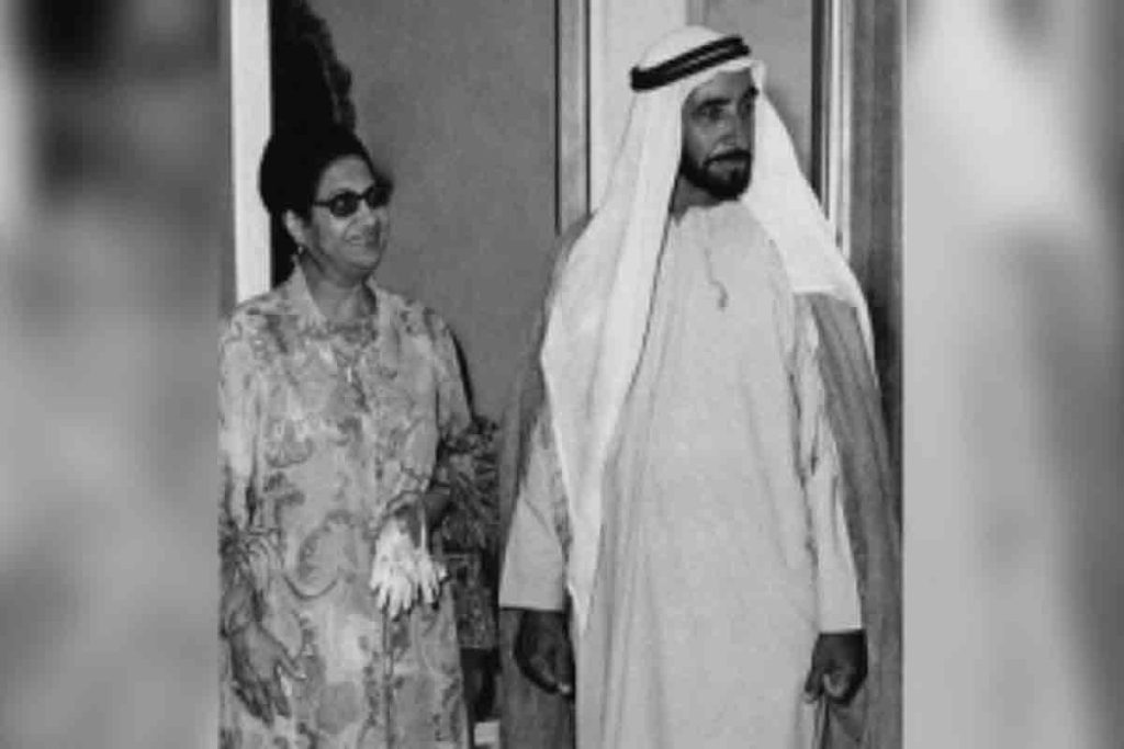 أم كلثوم مع الشيخ زايد قبل حفلها في أبو ظبي 1